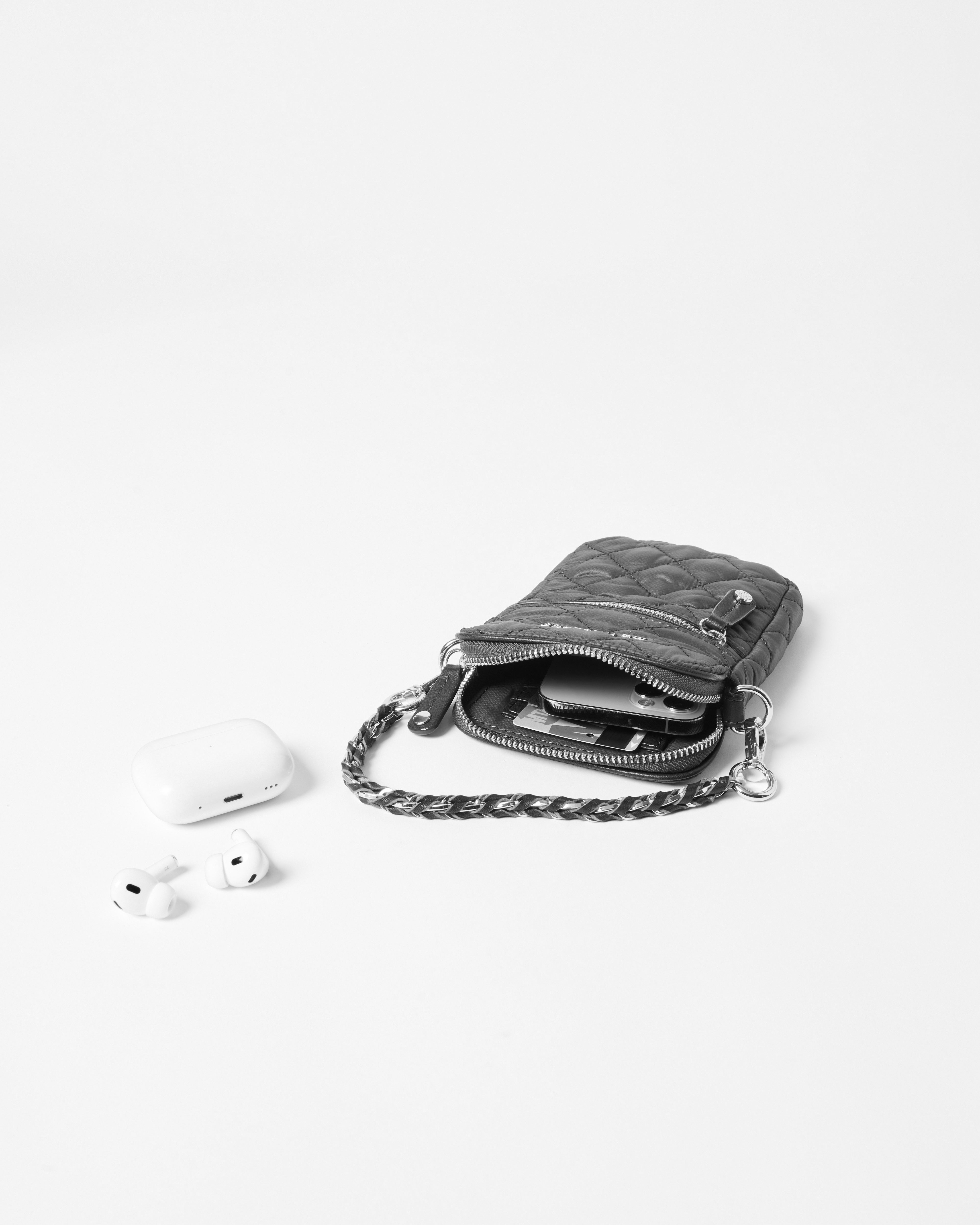 Black mini bag discount with silver chain